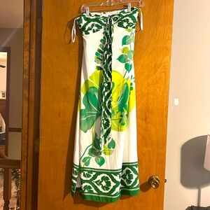 White House black market maxi dress.  Convertible neck.  Lined Green and white